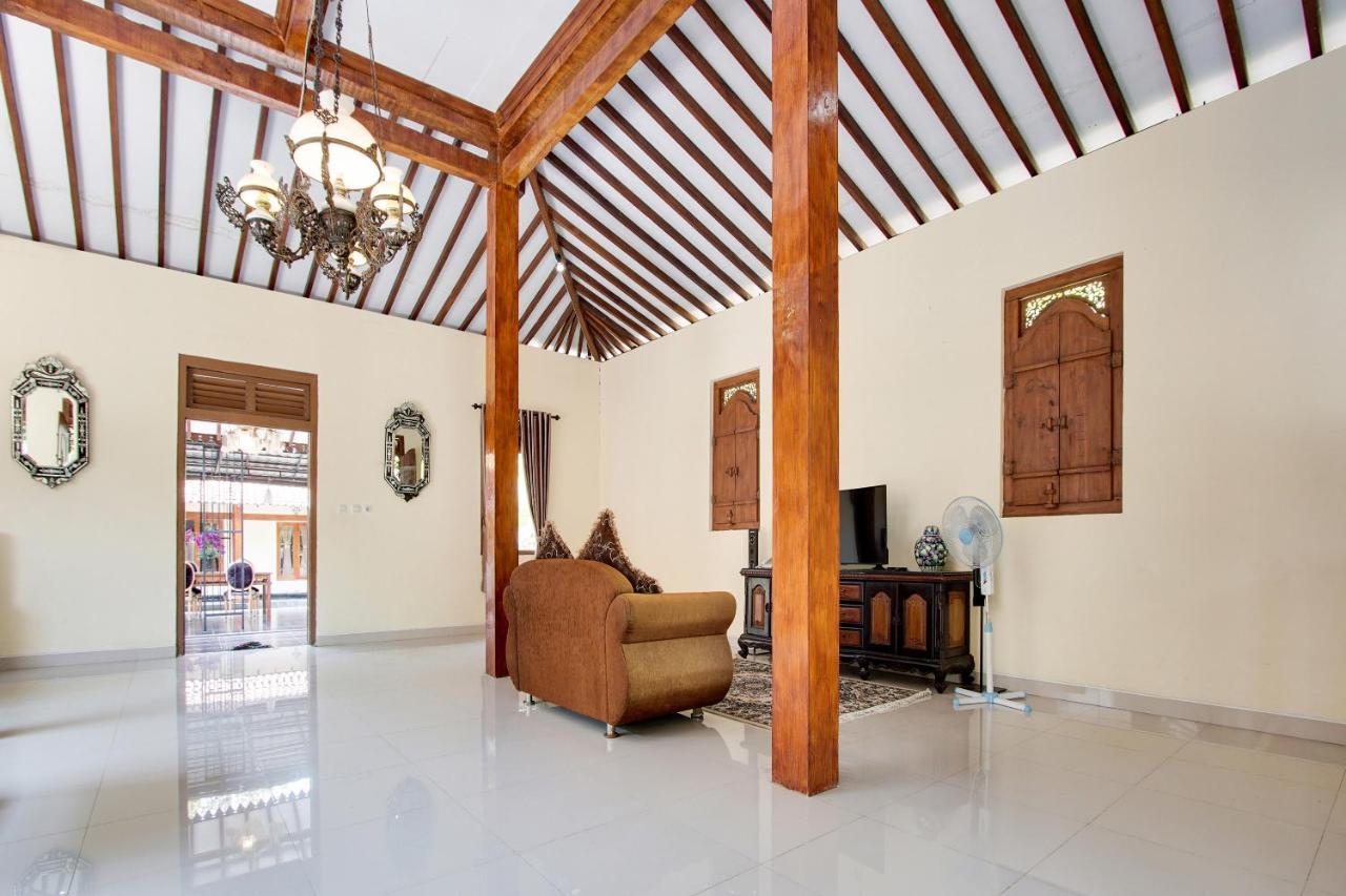 Ndalem Dasuriah Redpartner Naggulan Exterior photo